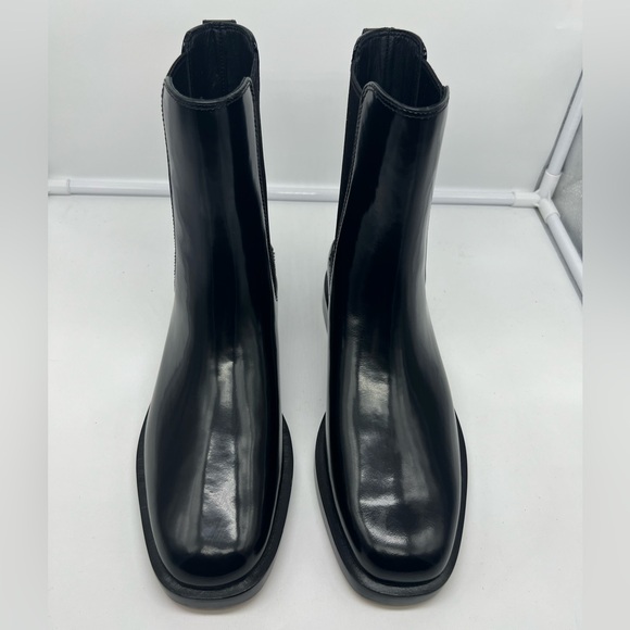 NEW EVERLANE The Chelsea Black Shine Leather Ankle Boots Booties sz 8 - Picture 6 of 14